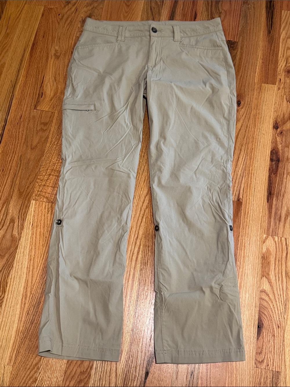 Eddie Bauer women’s size 4P Lightweight Travel Pants — Tan